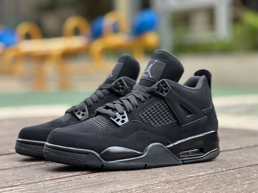 Air Jordan 4 Black Cat