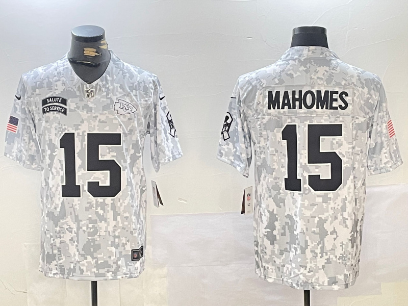 Men's Kansas City Chiefs  #15 Patrick Mahomes 2024 F.U.S.E Arctic Camo Salute To Service Limited Stitched Football Jersey
